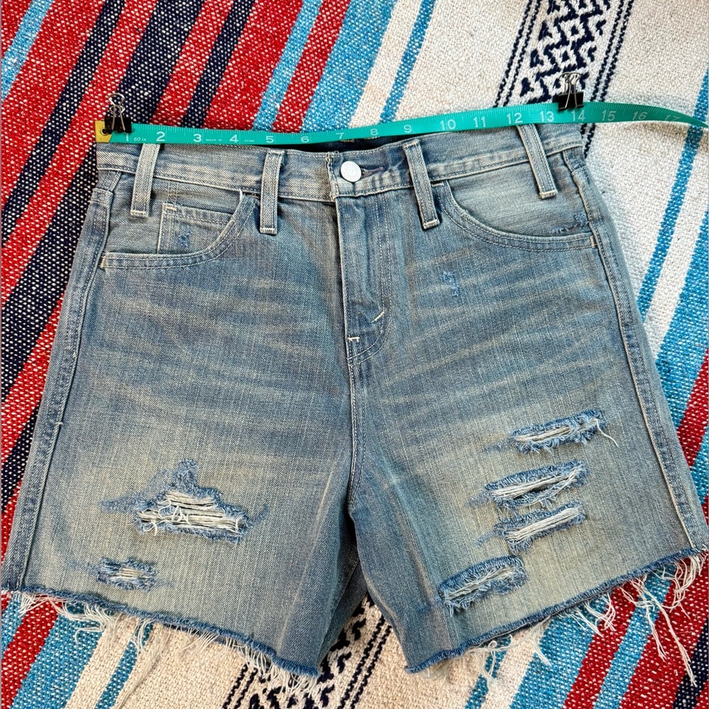 Levi’s Women’s 501 Mid Thigh Distressed Denim Short Size 26W - Picture 3 of 13